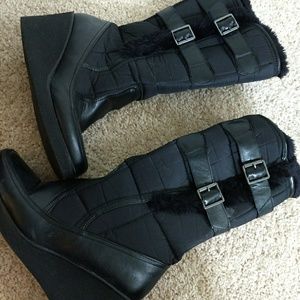 American Eagle Winter wedge heel boots